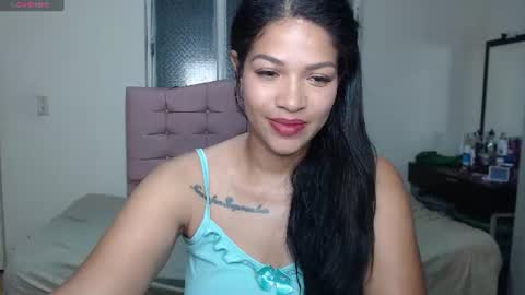 Snapshot of makennaa_1 chatting on 06/15/26, 10:28 MAKENNAA online show from 06/15/26, 10:28