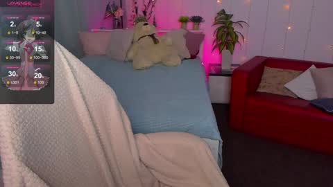 Snapshot of makima_lee chatting on 12/08/24, 01:25 Makima online show from 12/08/24, 01:25
