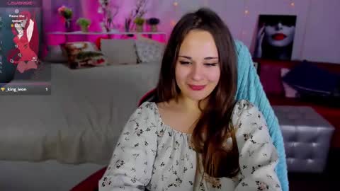Snapshot of makima_lee chatting on 02/22/25, 01:46 Makima online show from 02/22/25, 01:46