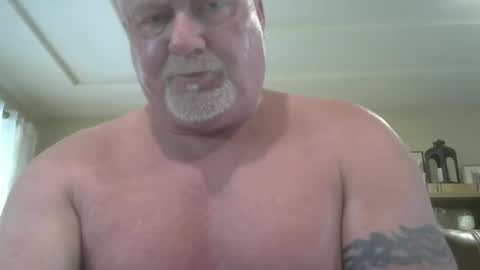 Snapshot of makinit0808 chatting on 05/27/26, 09:56 makinit0808 online show from 05/27/26, 09:56