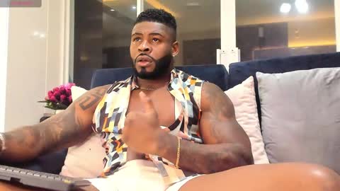 Makonnen online show from 03/12/25, 02:20