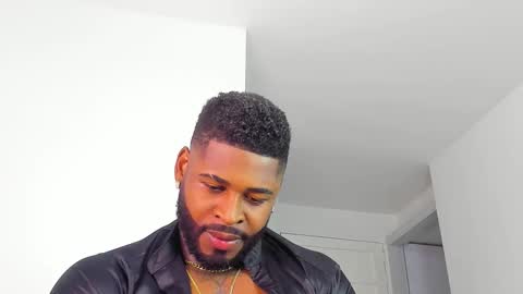 Makonnen online show from 11/17/25, 05:24