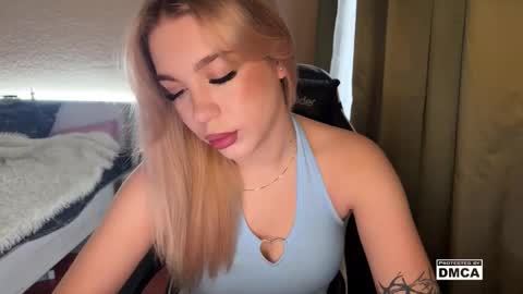 maksisisia online show from 11/20/25, 12:16