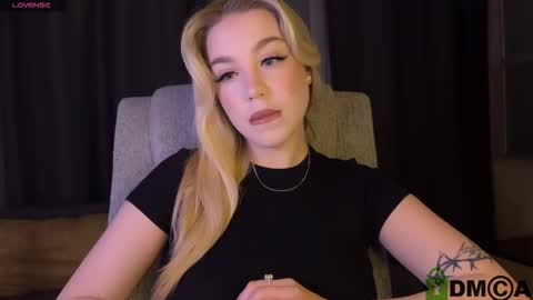 maksisisia online show from 03/25/26, 04:13