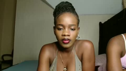 malani_malia online show from 11/14/25, 03:22