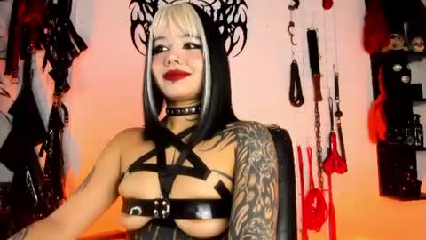 Snapshot of maledicta__insana chatting on 07/25/26, 10:07 maledicta__insana online show from 07/25/26, 10:07