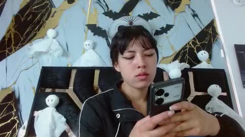 malejacs01 online show from 10/20/25, 12:16