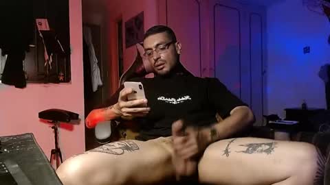 Snapshot of malek_xarx chatting on 03/21/26, 05:01 malek_xarx online show from 03/21/26, 05:01