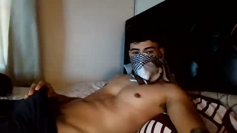 Snapshot of malekthick chatting on 06/13/26, 02:15 malekthick online show from 06/13/26, 02:15