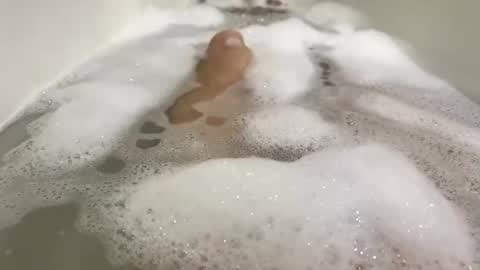 Snapshot of malekula1 chatting on 11/13/25, 07:46 Monad online show from 11/13/25, 07:46