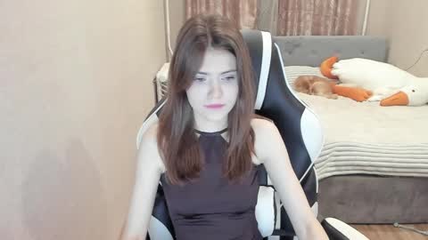 Malia online show from 12/30/24, 12:22