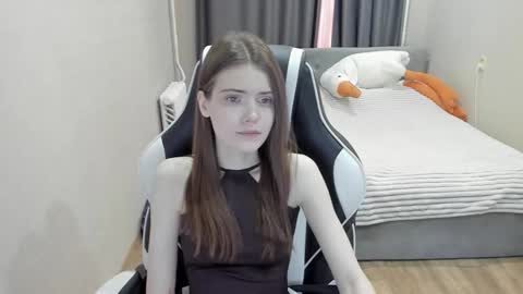 Malia online show from 10/29/25, 11:56