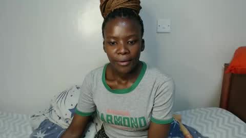 lati online show from 11/02/25, 07:05