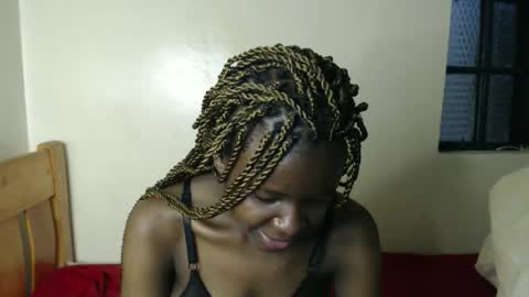 lati online show from 02/10/26, 01:21