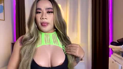 Snapshot of malia_nicole chatting on 11/03/25, 07:20 malia online show from 11/03/25, 07:20