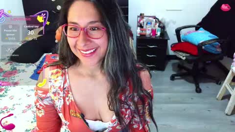 Snapshot of malishka_fox chatting on 09/23/25, 05:05 Malishka  online show from 09/23/25, 05:05