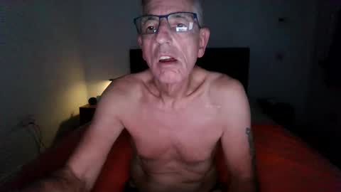 Snapshot of malkie55 chatting on 11/01/25, 05:37 malkie55 online show from 11/01/25, 05:37