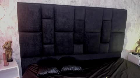 Snapshot of mallory_dietlinde chatting on 02/14/25, 07:28 mallory_dietlinde online show from 02/14/25, 07:28