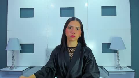 Snapshot of malori_velvet chatting on 05/15/26, 12:23 MALORI online show from 05/15/26, 12:23