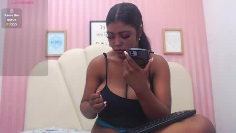 Snapshot of malorybrown chatting on 05/14/26, 01:40 malorybrown online show from 05/14/26, 01:40