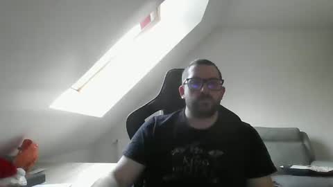 breton online show from 12/22/24, 10:28