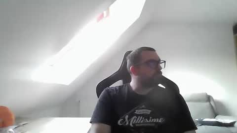 breton online show from 12/31/24, 02:14