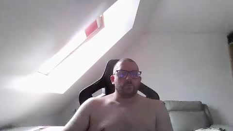 breton online show from 09/10/25, 09:31