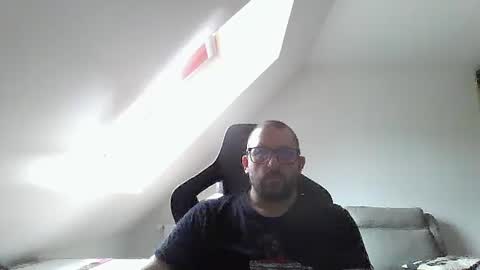 breton online show from 09/15/25, 12:16