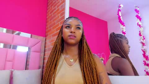 Snapshot of malu_horny_69 chatting on 12/29/24, 11:29 Melanie online show from 12/29/24, 11:29