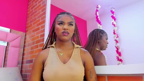 Snapshot of malu_horny_69 chatting on 12/29/24, 05:33 Melanie online show from 12/29/24, 05:33