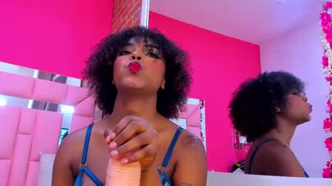 Snapshot of malu_horny_69 chatting on 03/08/25, 06:26 Melanie online show from 03/08/25, 06:26