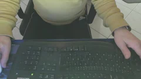 maly246 online show from 02/15/26, 08:24