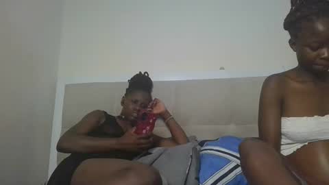 mamaa online show from 03/11/26, 05:52