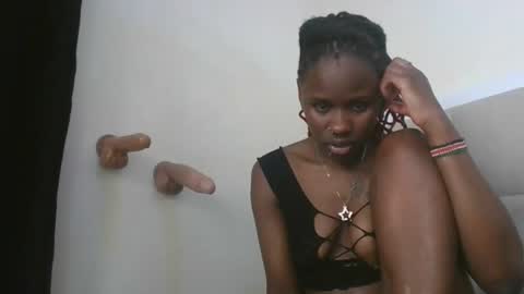 mamaa online show from 04/21/26, 02:51