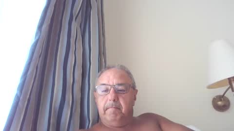 Snapshot of mambow99 chatting on 12/29/24, 09:20 OLDMANFREE online show from 12/29/24, 09:20