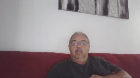 Snapshot of mambow99 chatting on 01/04/25, 06:19 OLDMANFREE online show from 01/04/25, 06:19