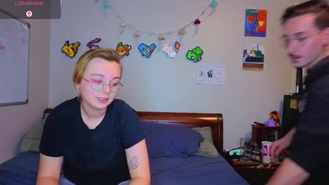 Snapshot of mamiclouds chatting on 09/10/25, 01:05 MamiCloudz online show from 09/10/25, 01:05