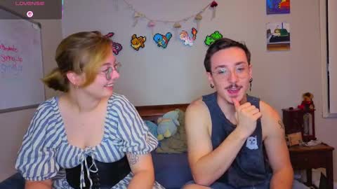 Snapshot of mamiclouds chatting on 09/27/25, 01:10 MamiCloudz online show from 09/27/25, 01:10