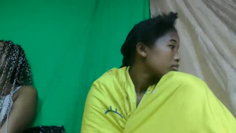 mamieriela online show from 02/15/26, 12:51