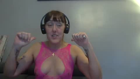 Snapshot of mamooshka000 chatting on 12/18/24, 08:53 Sam online show from 12/18/24, 08:53