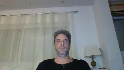 Snapshot of man211172 chatting on 11/28/25, 07:49 man211172 online show from 11/28/25, 07:49