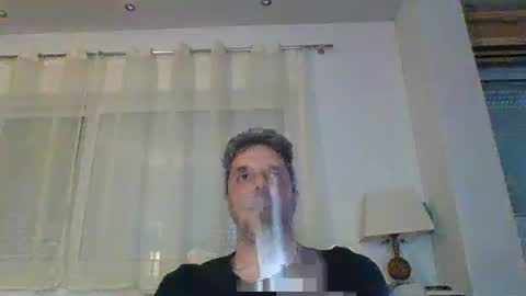 Snapshot of man211172 chatting on 01/11/26, 03:28 man211172 online show from 01/11/26, 03:28