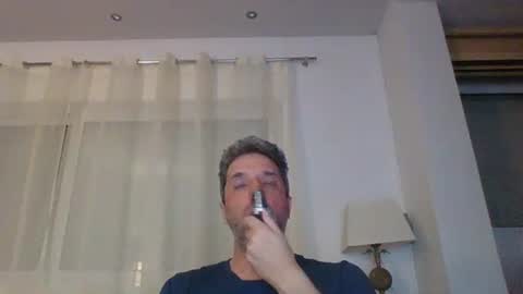 Snapshot of man211172 chatting on 01/15/26, 07:06 man211172 online show from 01/15/26, 07:06