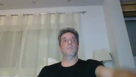 Snapshot of man211172 chatting on 02/08/26, 04:10 man211172 online show from 02/08/26, 04:10