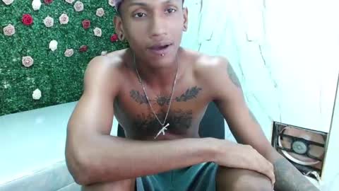 man_san11 online show from 11/21/25, 02:38