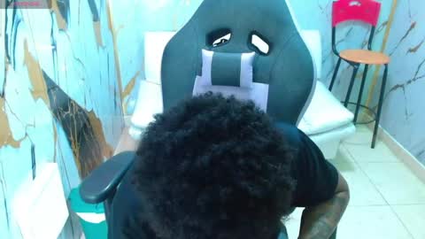Snapshot of man_sant11 chatting on 05/11/26, 03:40 man_sant11 online show from 05/11/26, 03:40