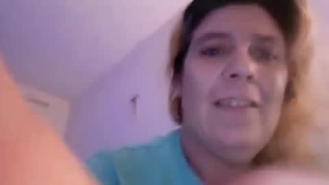 Snapshot of mandilube39 chatting on 01/05/25, 11:01 mindy22 online show from 01/05/25, 11:01