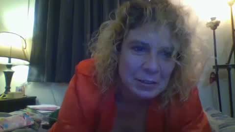 Snapshot of mandilube39 chatting on 10/06/25, 08:28 mindy22 online show from 10/06/25, 08:28