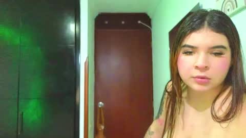 Snapshot of mandy_renzon1_ chatting on 03/11/25, 04:18 M A N D Y online show from 03/11/25, 04:18