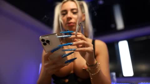 Snapshot of mandypeas chatting on 03/09/25, 07:23 Anto Lovense is Active My pleasure is in your hands Private is Open online show from 03/09/25, 07:23